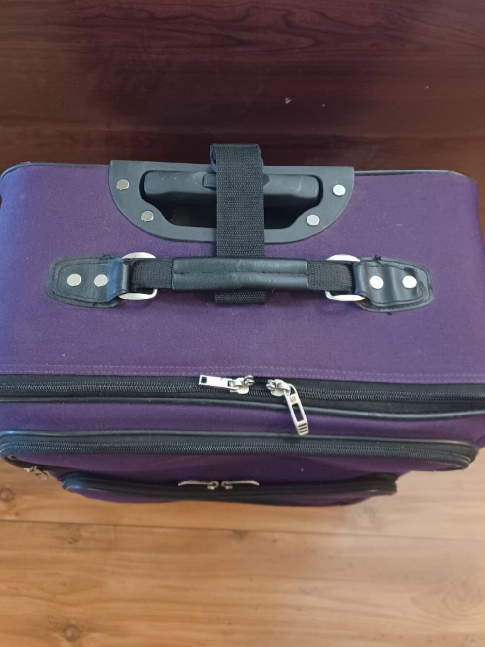 Medium Size Suitcase - Picture 5 of 10